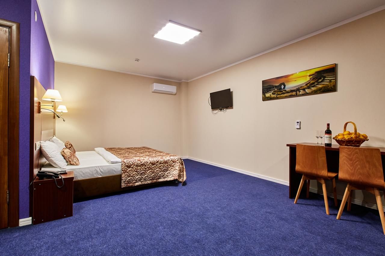 Отель Hotel Comfort Сухум
